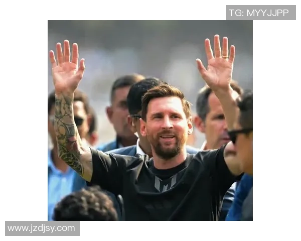 印度官员向梅西致歉！安排紊乱引发8万人怒砸球场：退钱 这是诈骗